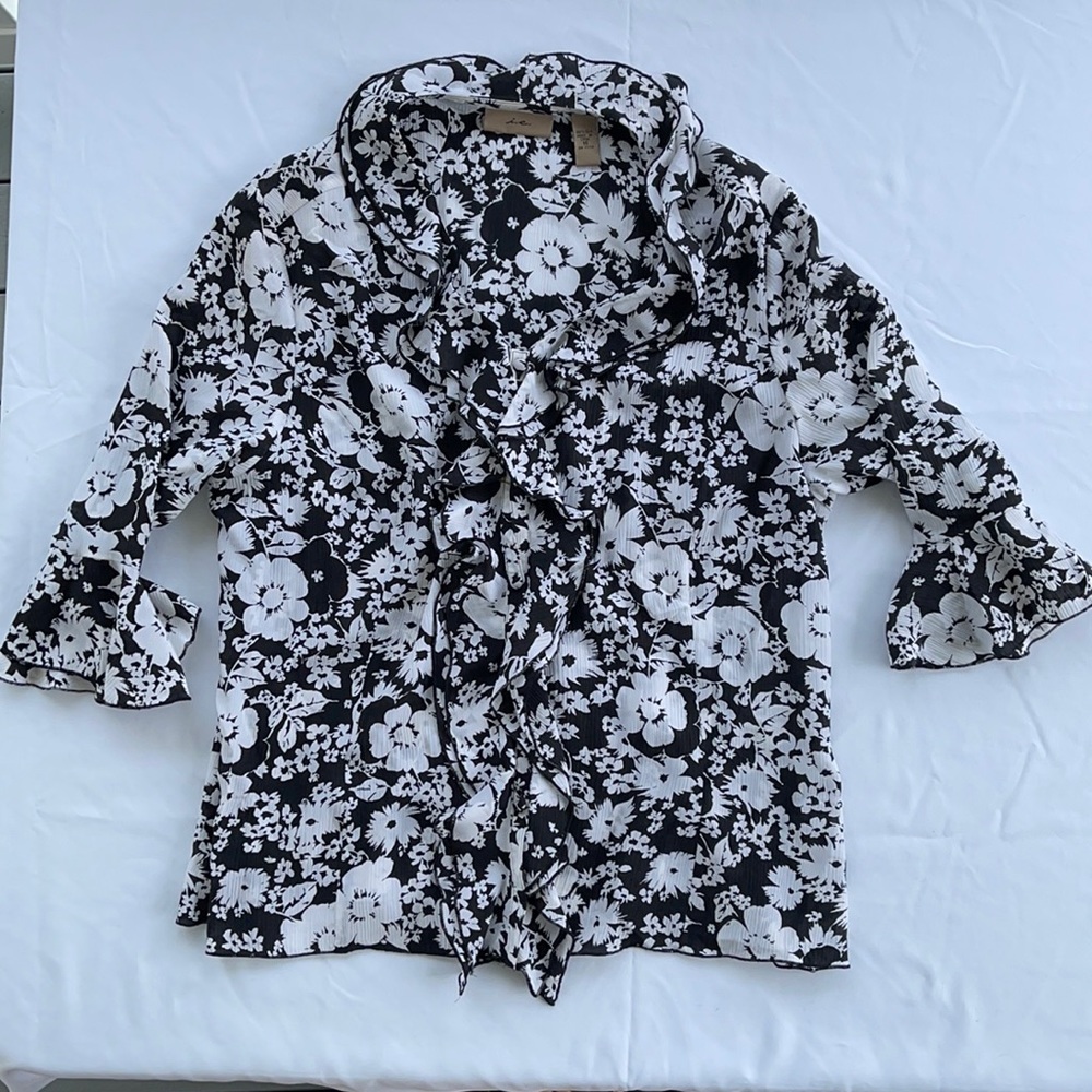 I.E. Black and White Floral Print Blouse Ruffled